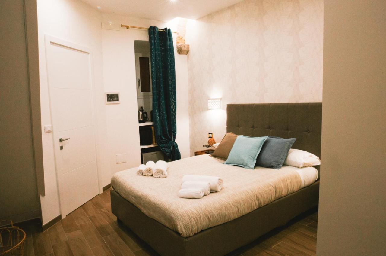 Dimora Petra -Suites- バーリ エクステリア 写真